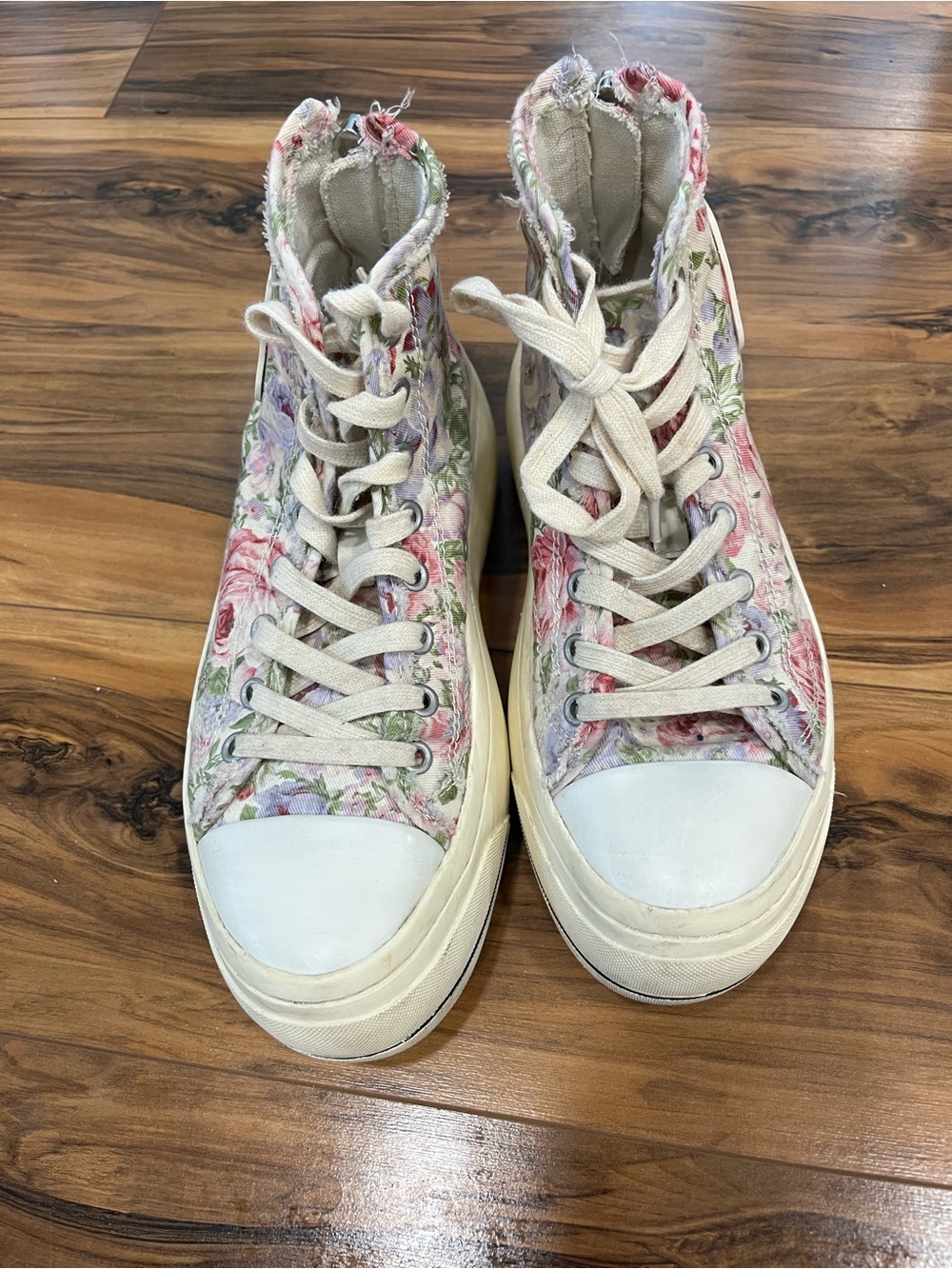 R13 Distressed High-Top Platform Sneakers - Cream Floral - Picture 4 of 10